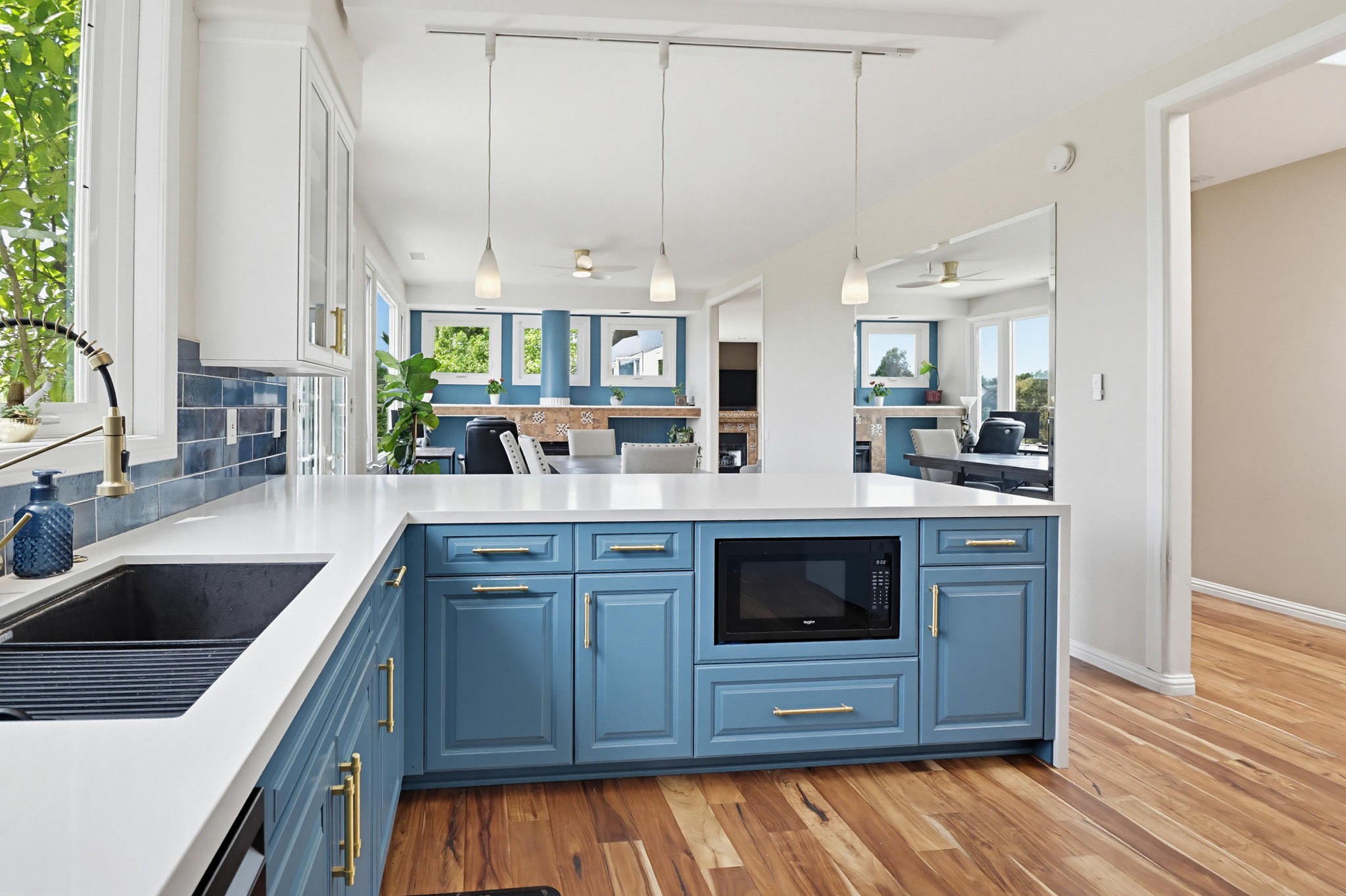 Virtual tour photo 14 of 51 for 2823 Vancouver Ave
