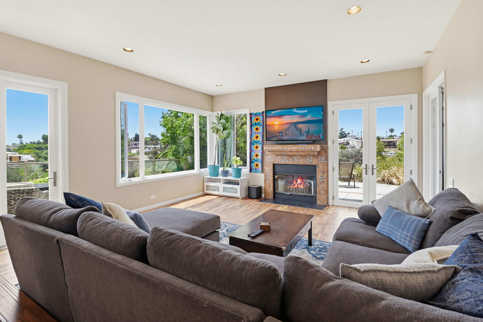 Virtual tour photo 24 of 51 for 2823 Vancouver Ave