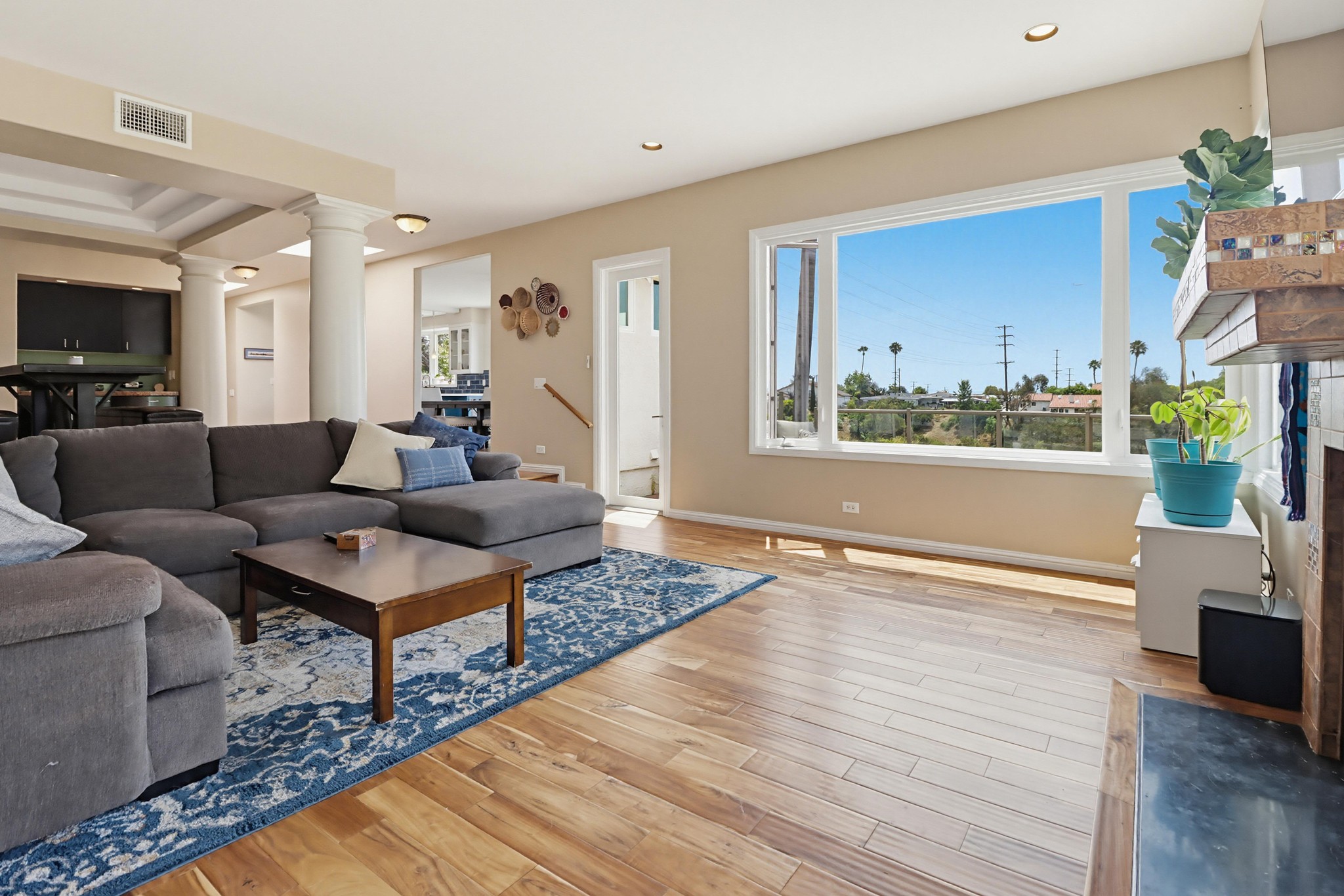 Virtual tour photo 25 of 51 for 2823 Vancouver Ave