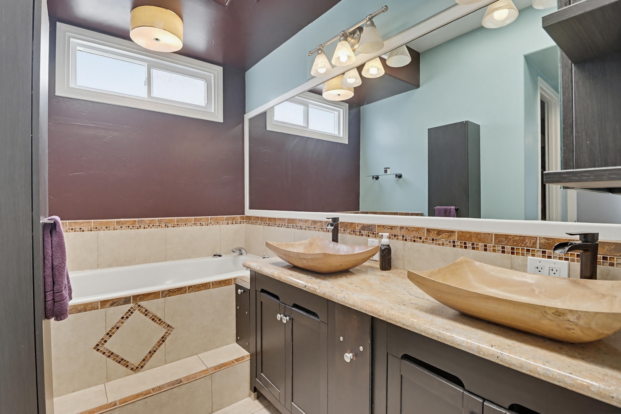 Virtual tour photo 28 of 51 for 2823 Vancouver Ave