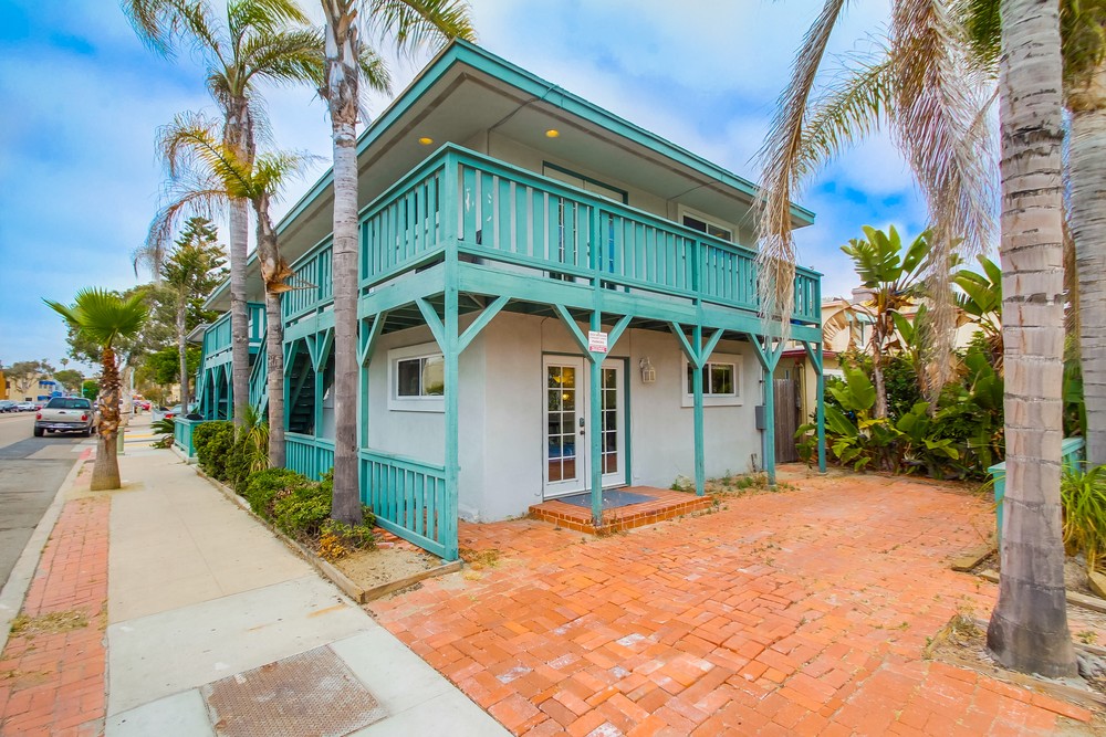 Virtual tour photo 5 of 36 for 2827 Mission Blvd