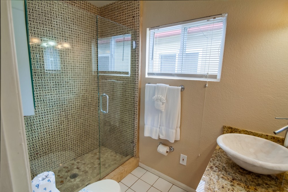 Virtual tour photo 23 of 36 for 2827 Mission Blvd