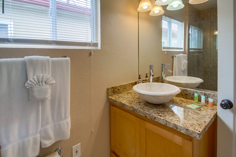 Virtual tour photo 24 of 36 for 2827 Mission Blvd