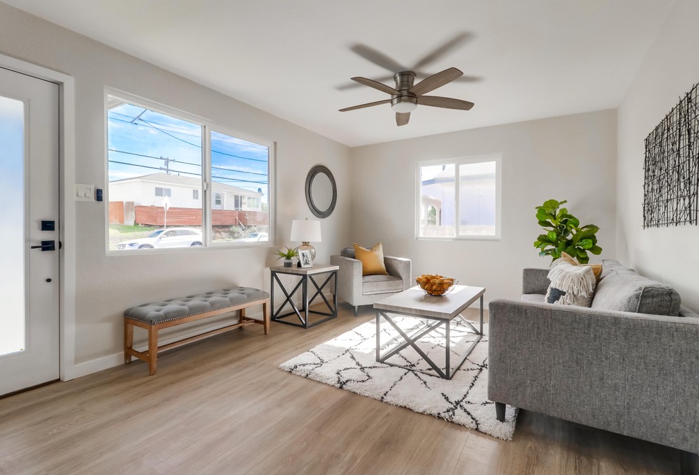 Virtual tour photo 10 of 73 for 2828 Comstock St