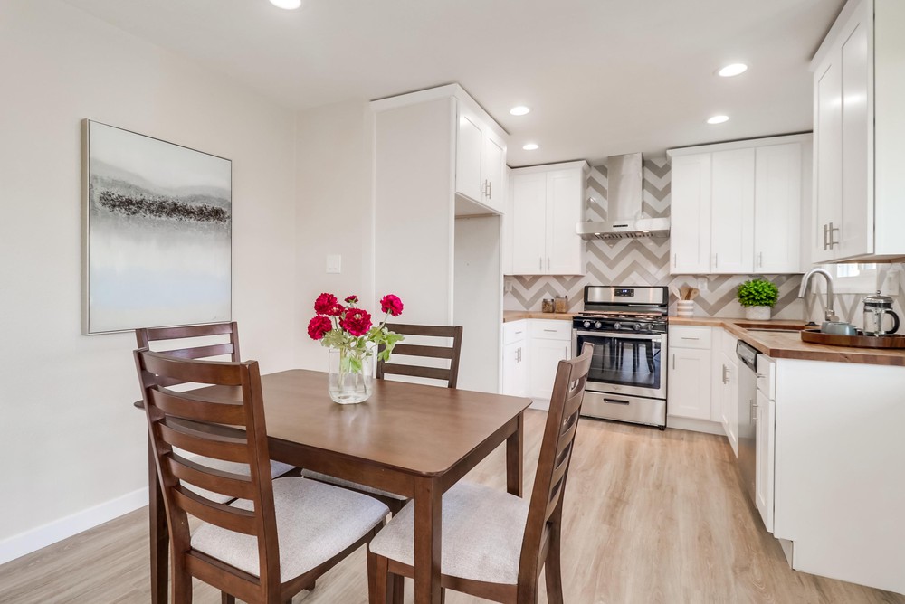 Virtual tour photo 13 of 73 for 2828 Comstock St