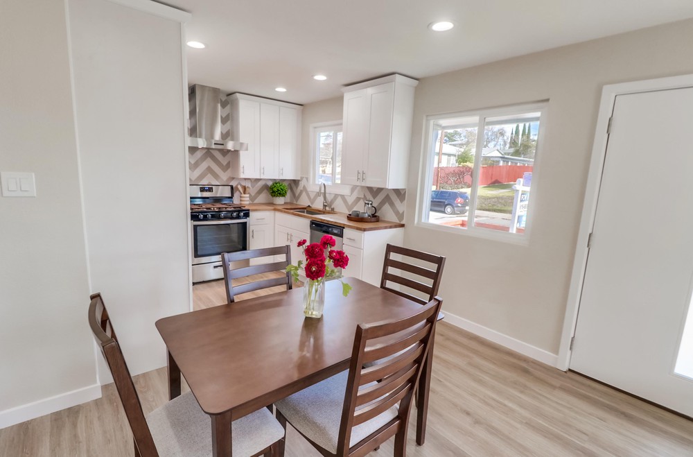 Virtual tour photo 15 of 73 for 2828 Comstock St