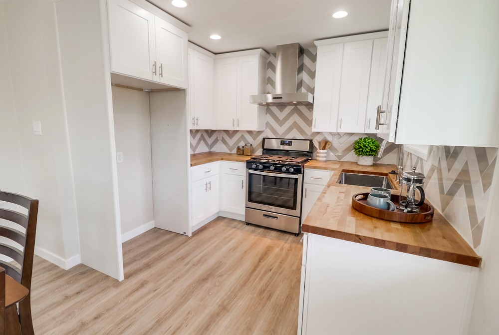 Virtual tour photo 17 of 73 for 2828 Comstock St