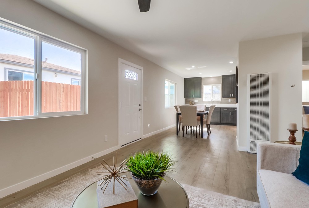 Virtual tour photo 48 of 73 for 2828 Comstock St