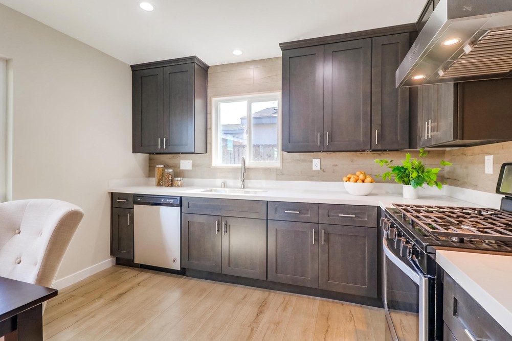 Virtual tour photo 55 of 73 for 2828 Comstock St