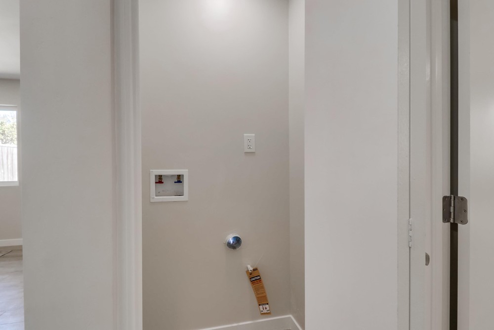 Virtual tour photo 67 of 73 for 2828 Comstock St