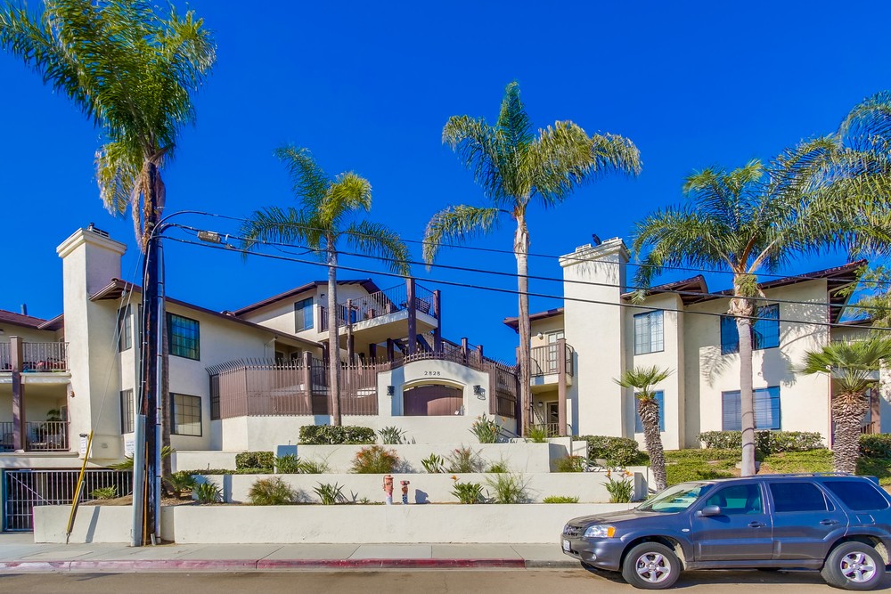 Virtual tour photo 1 of 51 for 2828 Famosa Blvd #305