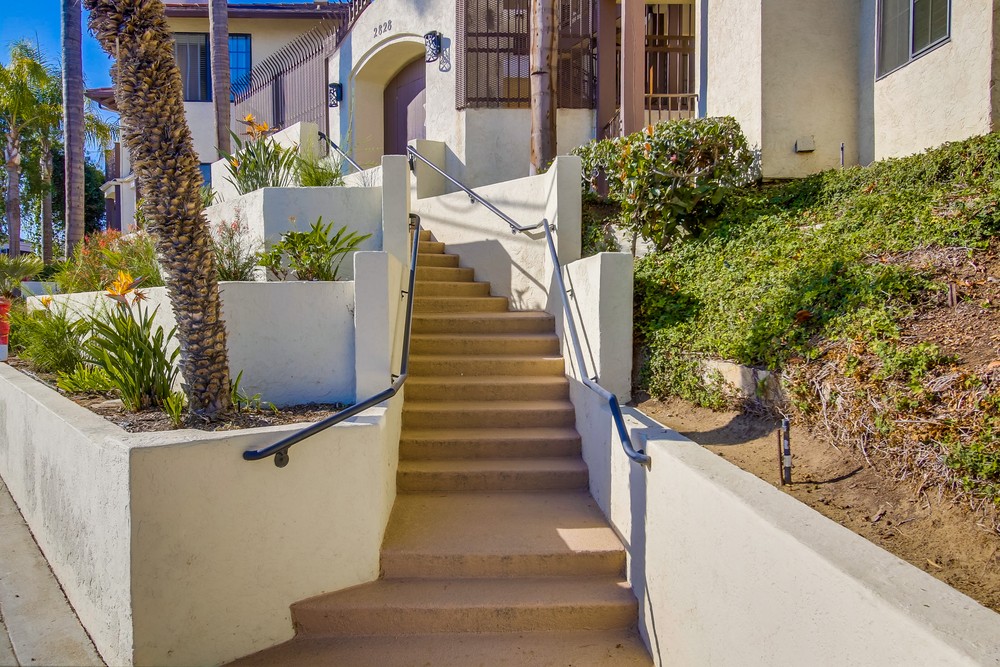 Virtual tour photo 6 of 51 for 2828 Famosa Blvd #305