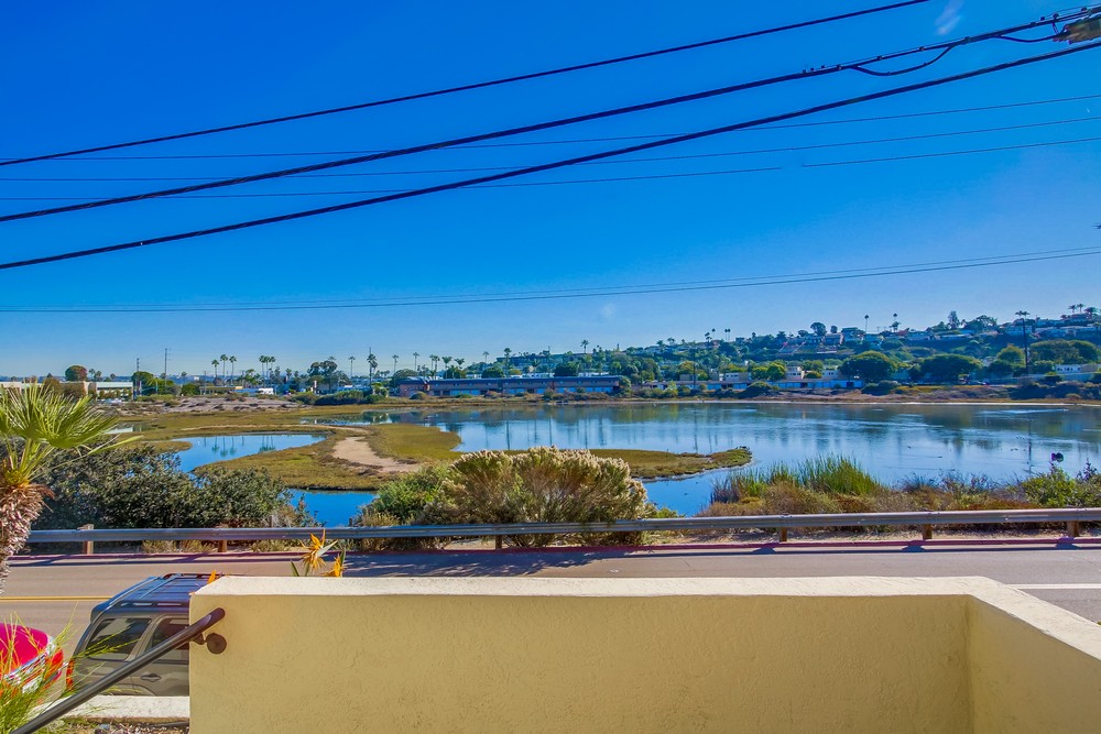 Virtual tour photo 8 of 51 for 2828 Famosa Blvd #305