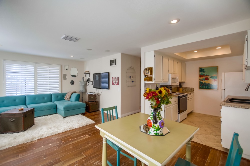 Virtual tour photo 28 of 51 for 2828 Famosa Blvd #305