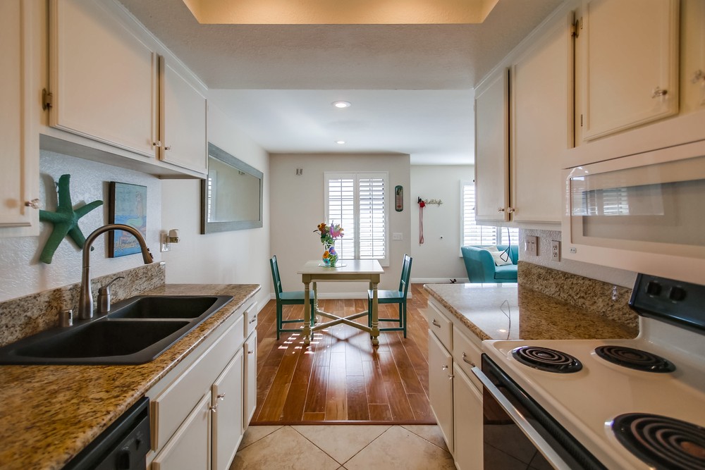 Virtual tour photo 35 of 51 for 2828 Famosa Blvd #305