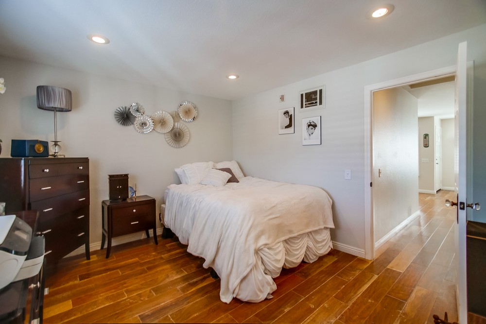 Virtual tour photo 39 of 51 for 2828 Famosa Blvd #305