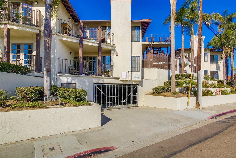 Virtual tour photo 45 of 51 for 2828 Famosa Blvd #305