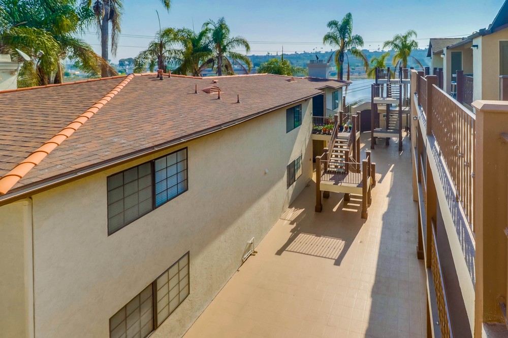 Virtual tour photo 7 of 38 for 2828 Famosa Blvd UNIT 305
