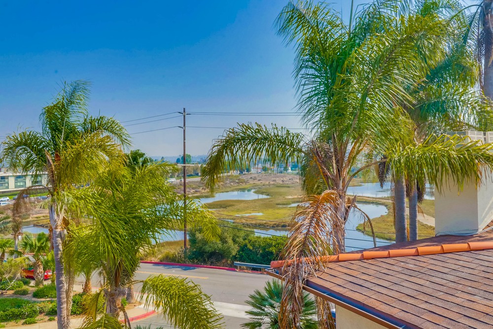 Virtual tour photo 8 of 38 for 2828 Famosa Blvd UNIT 305