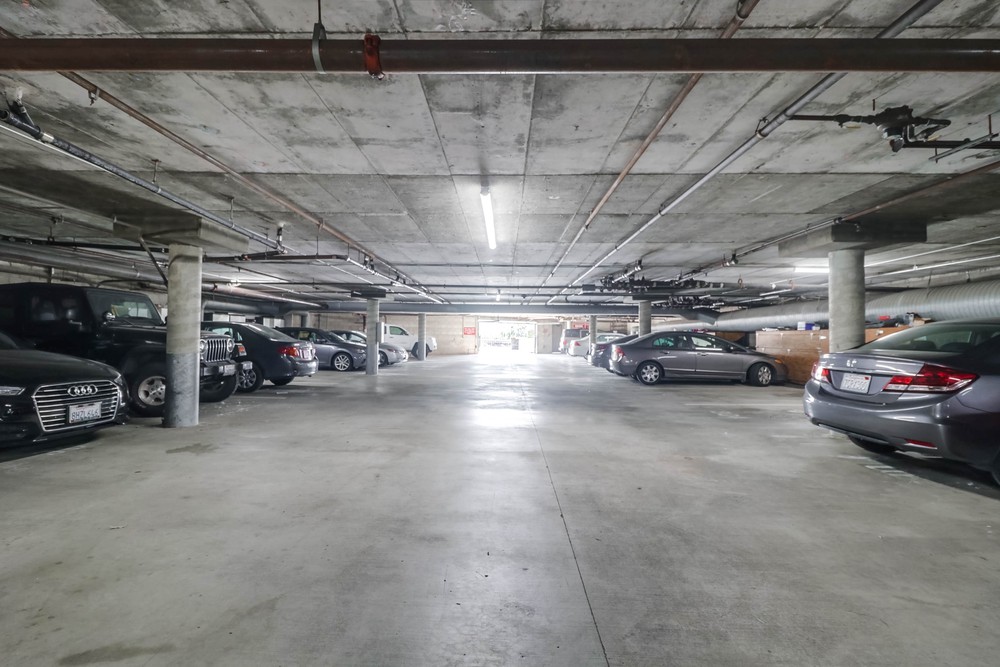 Virtual tour photo 35 of 38 for 2828 Famosa Blvd UNIT 305