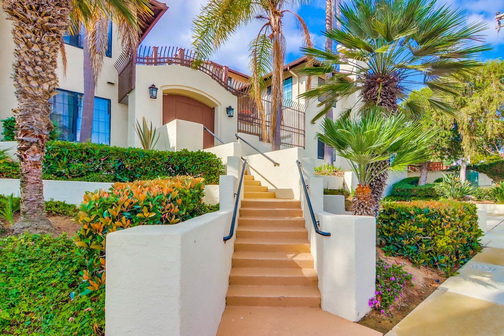 Virtual tour photo 6 of 50 for 2828 Famosa Blvd
