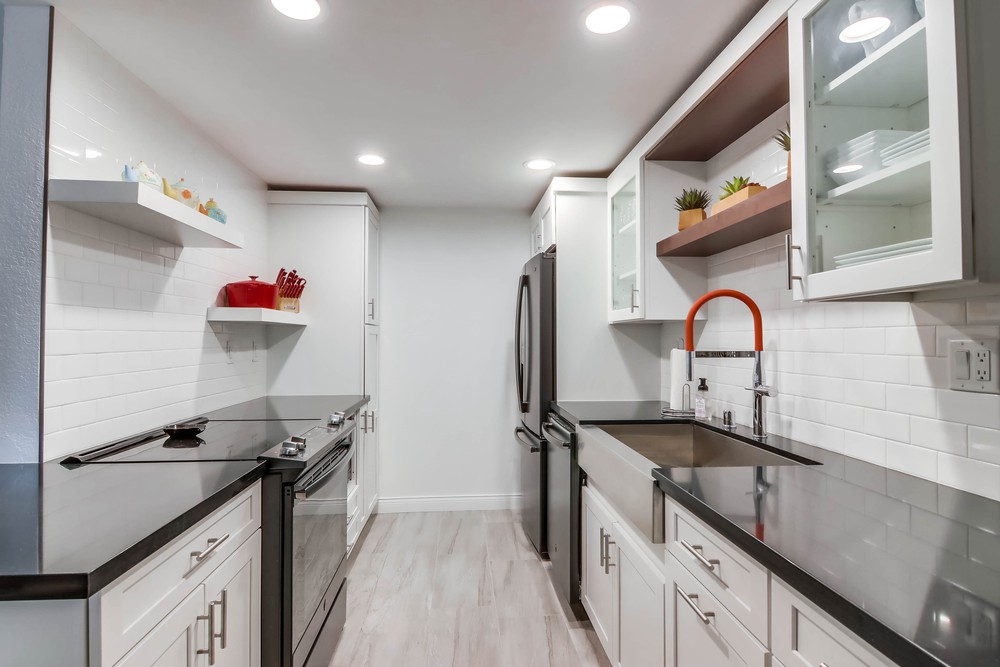 Virtual tour photo 21 of 50 for 2828 Famosa Blvd