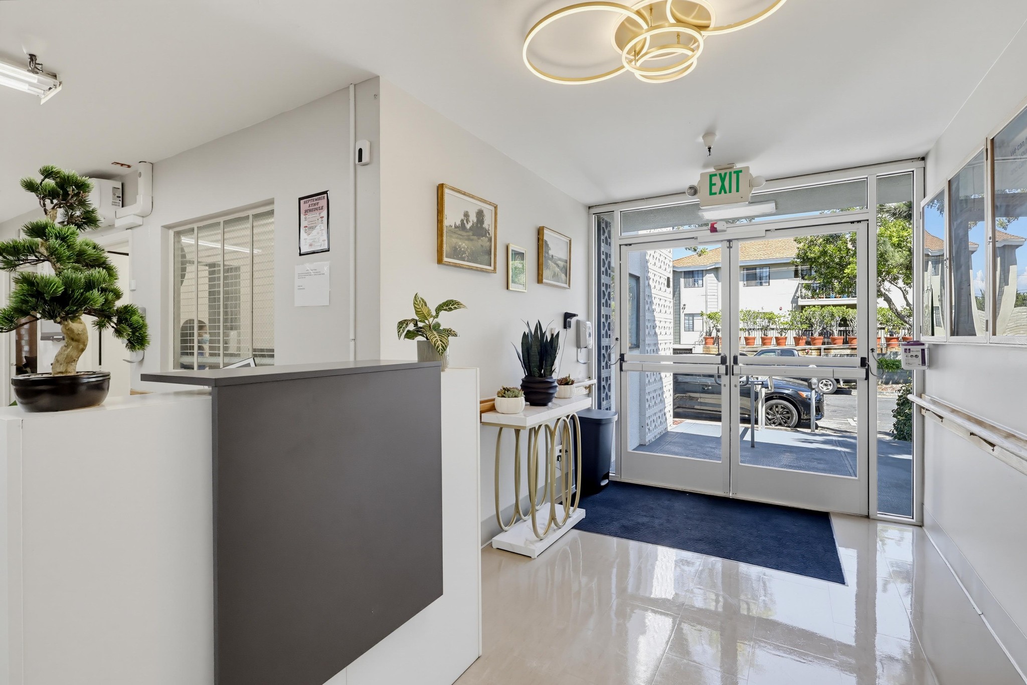 Virtual tour photo 5 of 35 for 2828 Pico Blvd