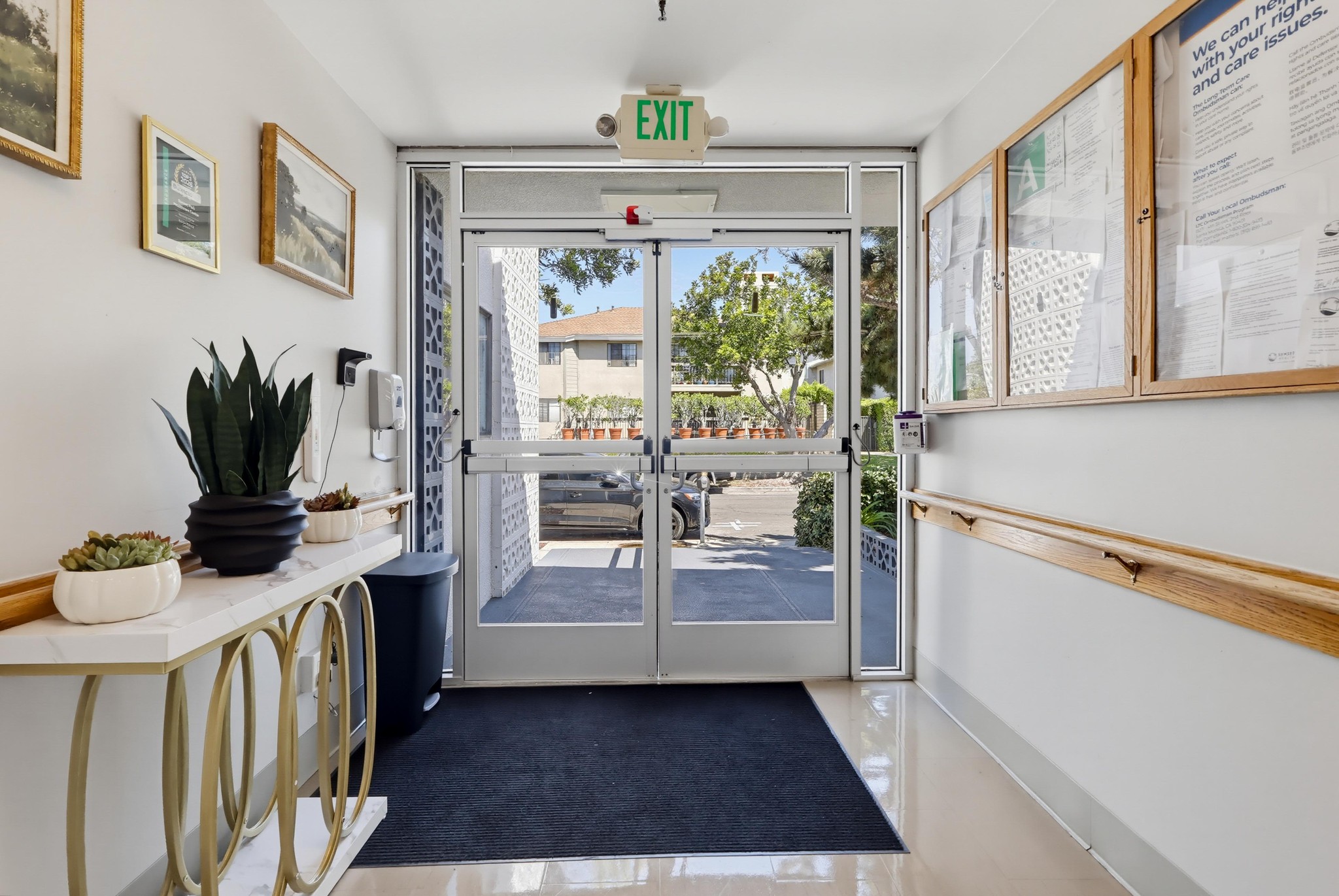 Virtual tour photo 6 of 35 for 2828 Pico Blvd