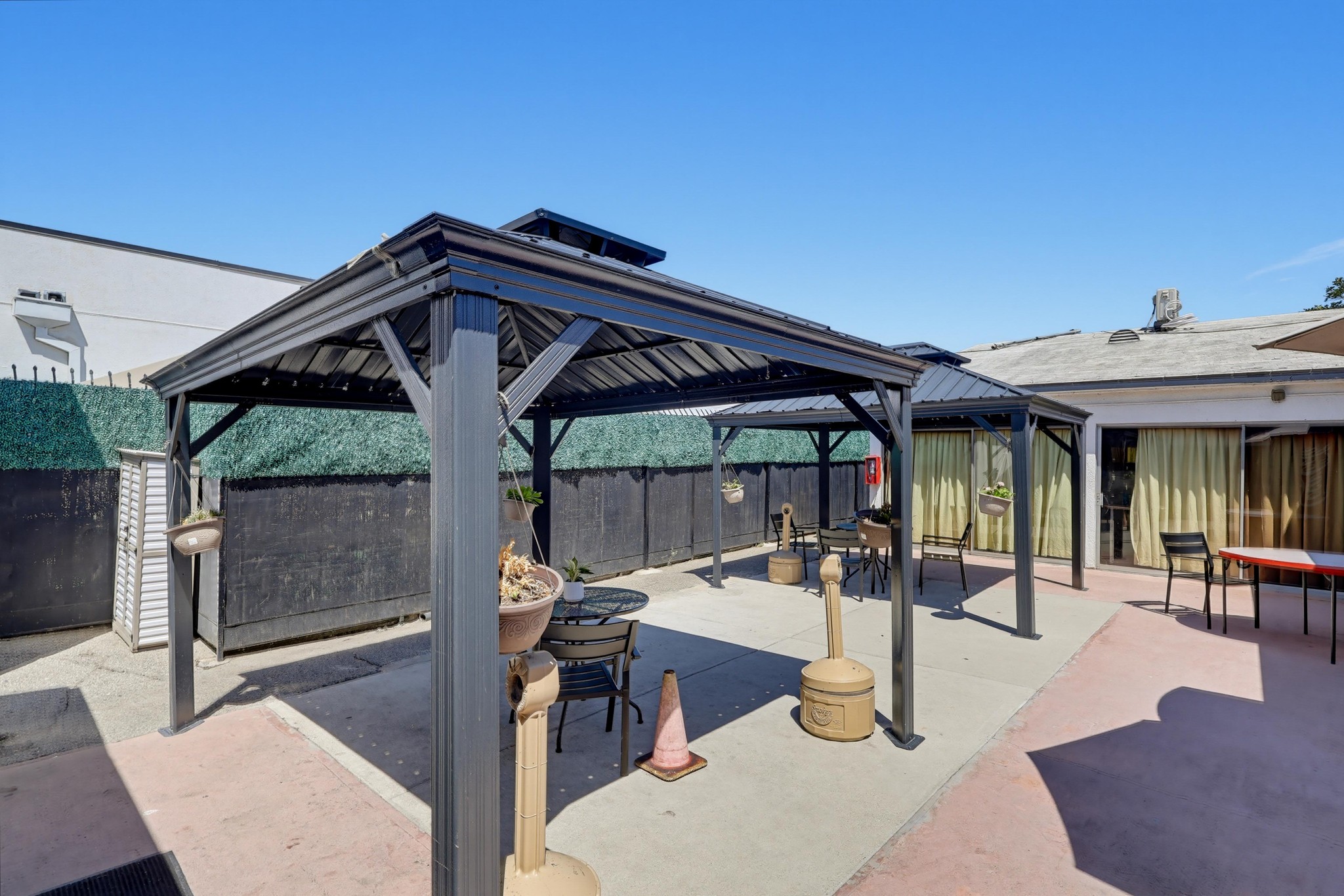 Virtual tour photo 29 of 35 for 2828 Pico Blvd
