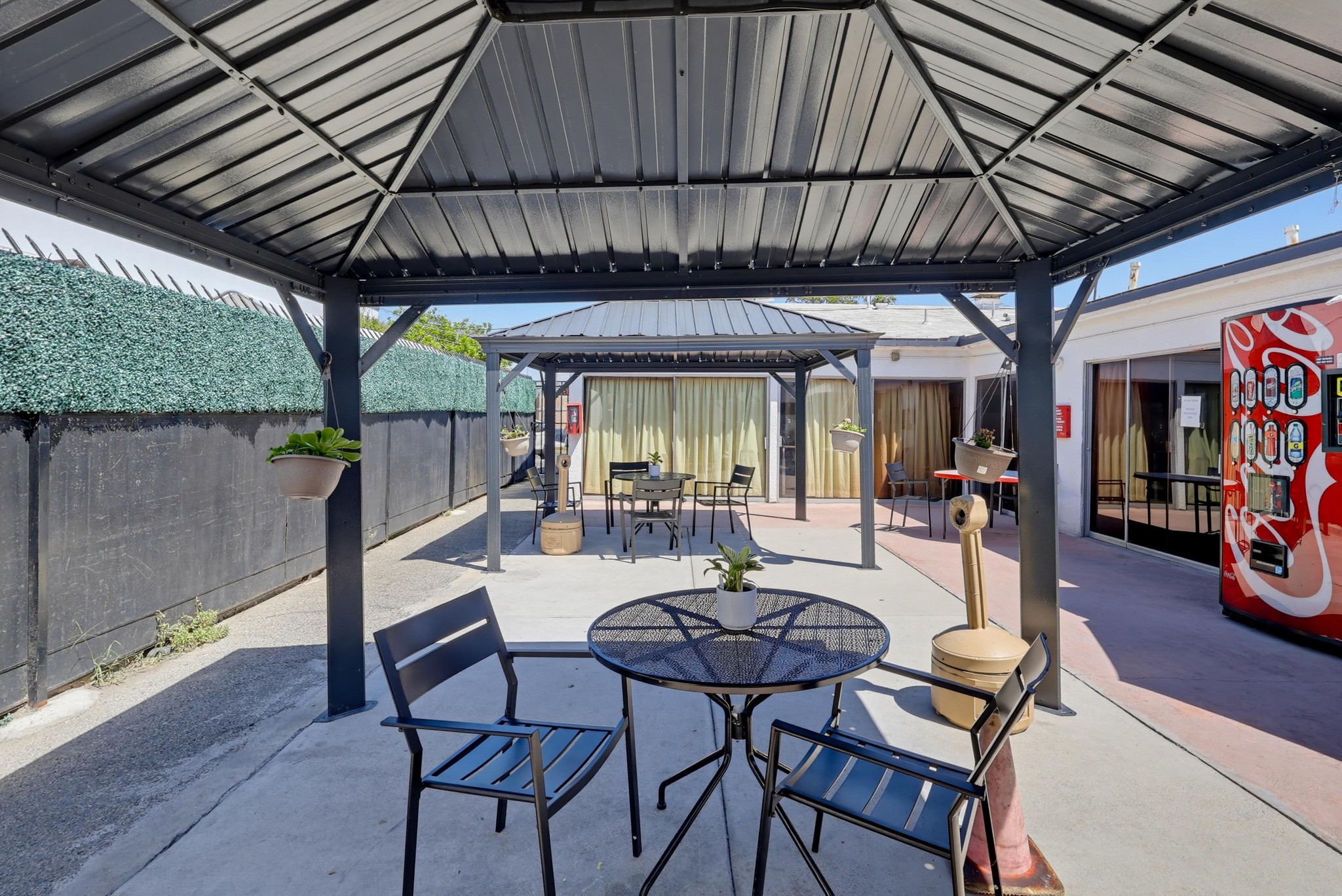 Virtual tour photo 30 of 35 for 2828 Pico Blvd