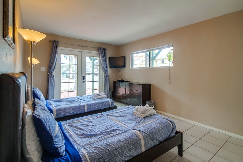Virtual tour photo 26 of 38 for 2829 Mission Blvd