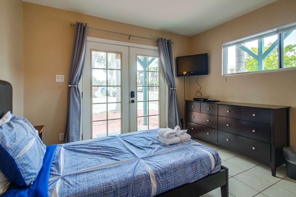 Virtual tour photo 28 of 38 for 2829 Mission Blvd