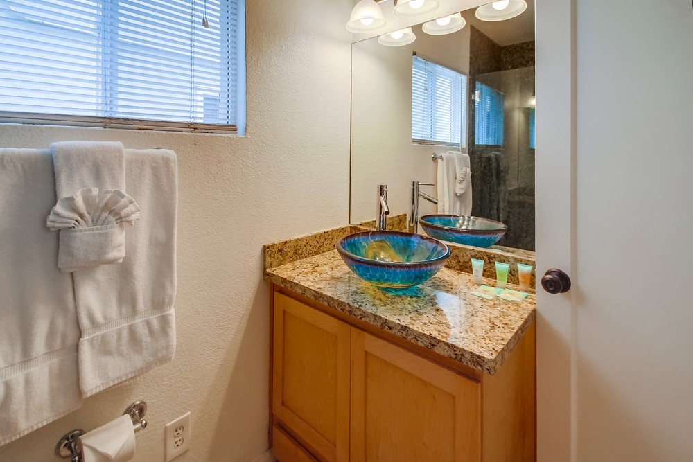 Virtual tour photo 35 of 38 for 2829 Mission Blvd