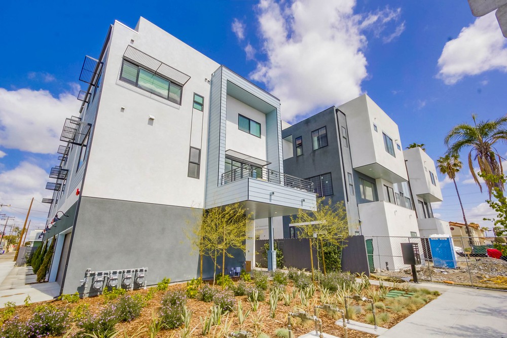 Virtual tour photo 4 of 49 for 2834 Polk Ave