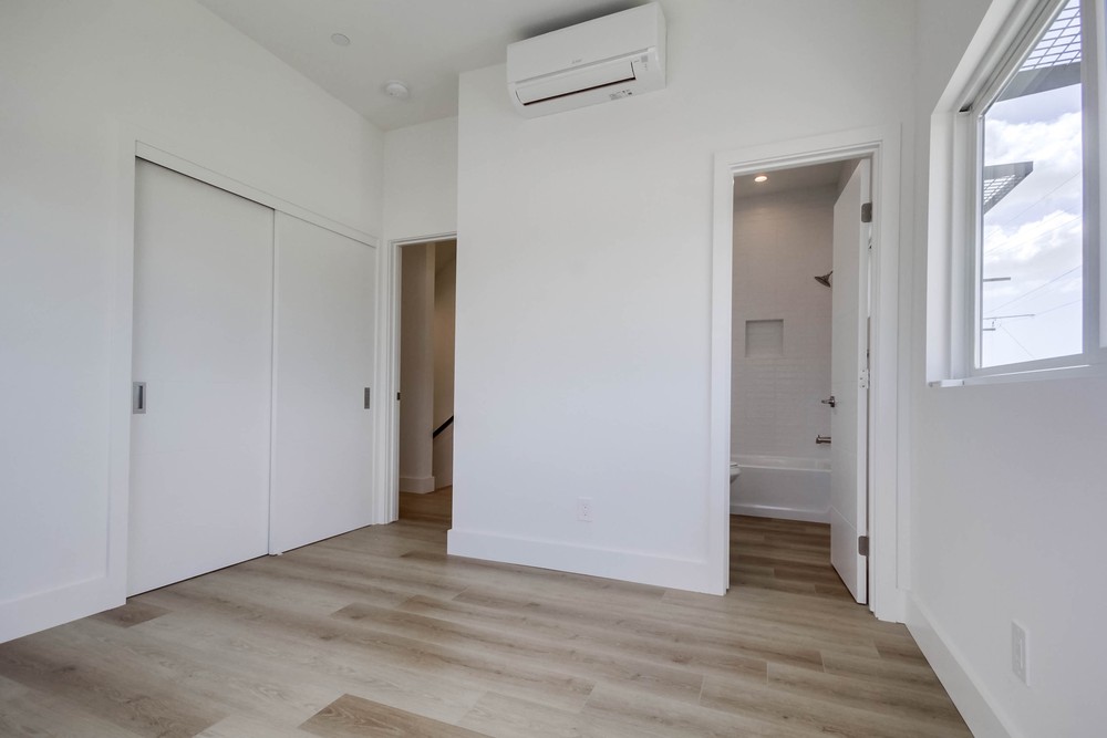 Virtual tour photo 34 of 49 for 2834 Polk Ave