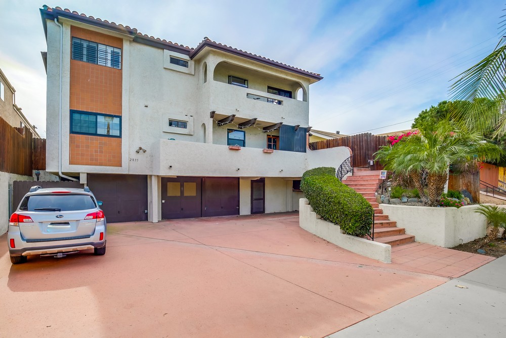 Virtual tour photo 4 of 37 for 2835 C St #6