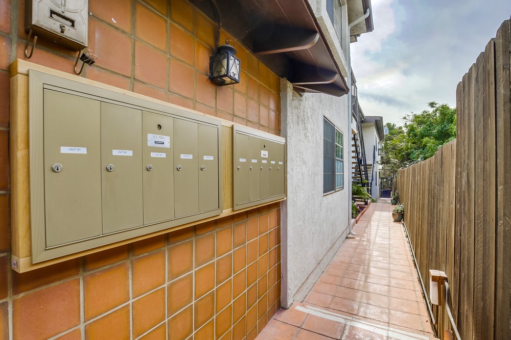 Virtual tour photo 5 of 37 for 2835 C St #6