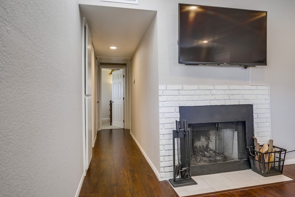 Virtual tour photo 13 of 37 for 2835 C St #6