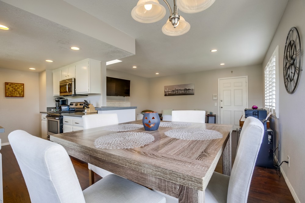 Virtual tour photo 17 of 37 for 2835 C St #6