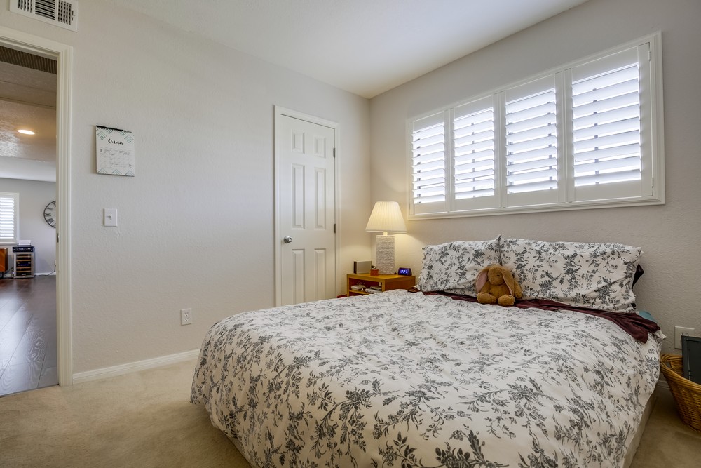 Virtual tour photo 32 of 37 for 2835 C St #6