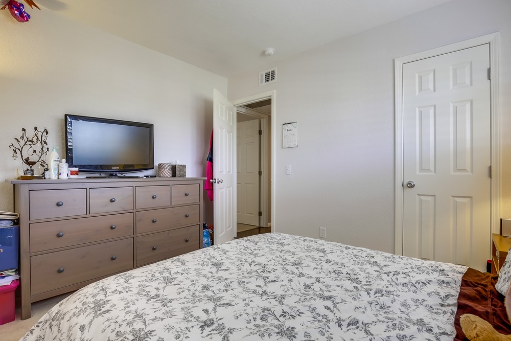 Virtual tour photo 33 of 37 for 2835 C St #6