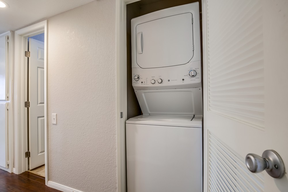 Virtual tour photo 35 of 37 for 2835 C St #6
