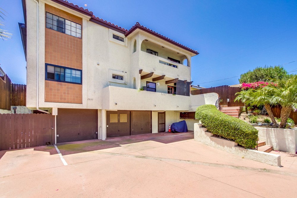 Virtual tour photo 6 of 44 for 2835 C St UNIT 9