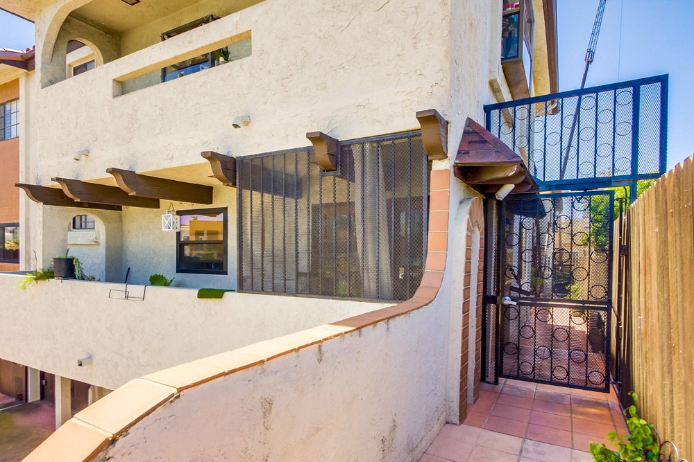 Virtual tour photo 10 of 44 for 2835 C St UNIT 9