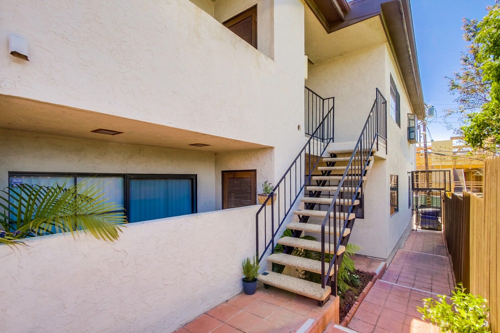 Virtual tour photo 12 of 44 for 2835 C St UNIT 9