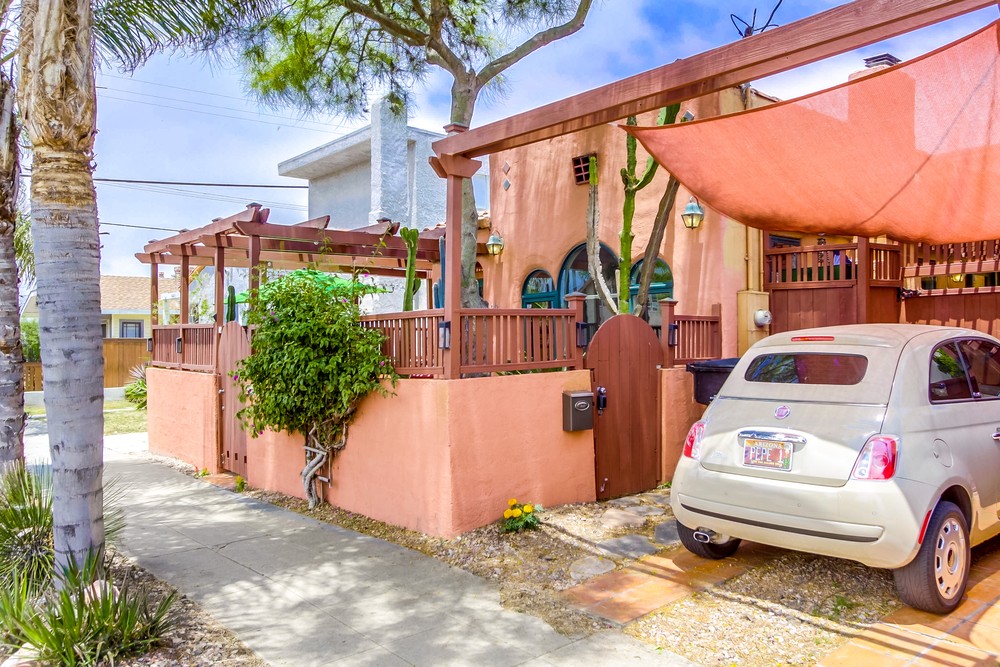 Virtual tour photo 5 of 44 for 2836 Lincoln Ave