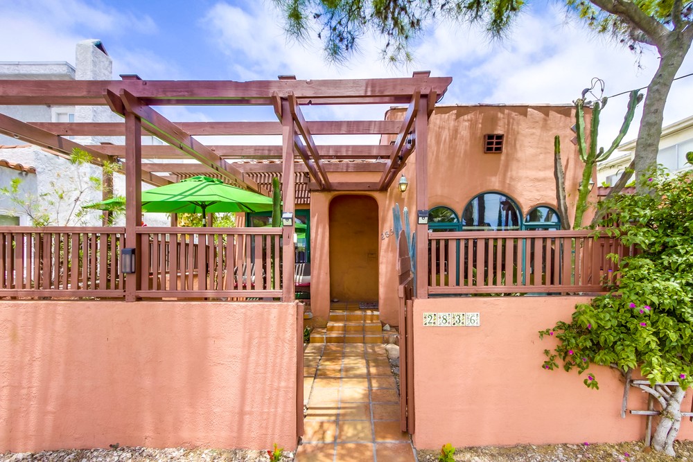 Virtual tour photo 6 of 44 for 2836 Lincoln Ave