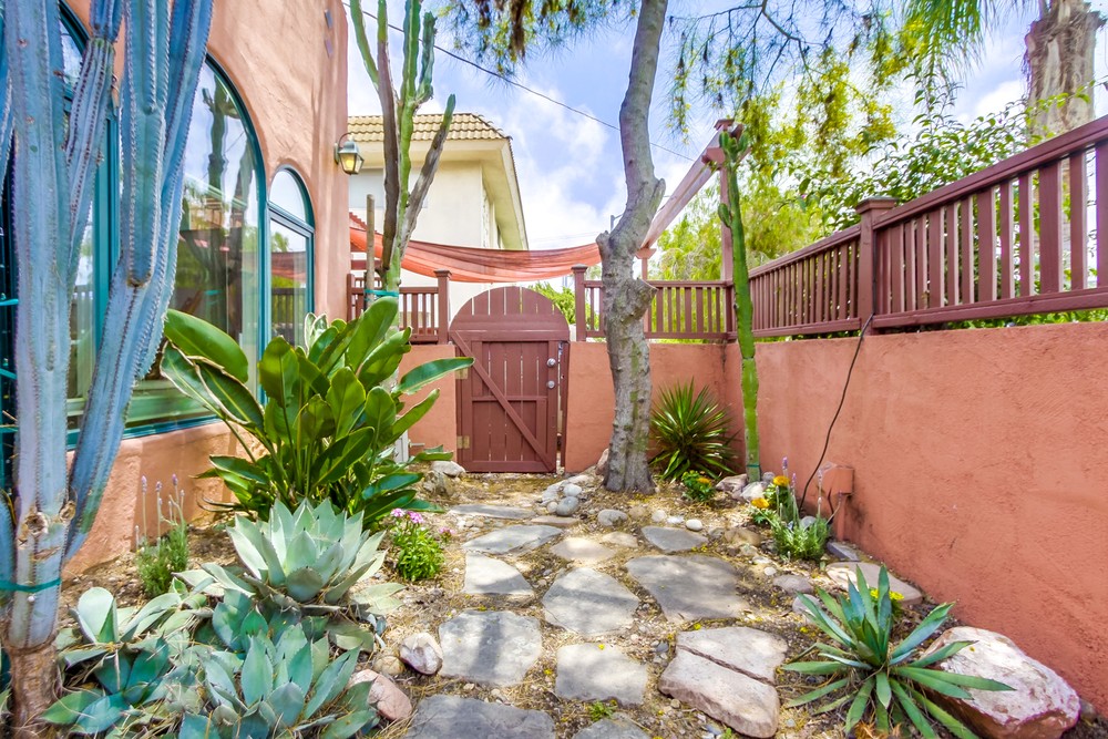 Virtual tour photo 13 of 44 for 2836 Lincoln Ave