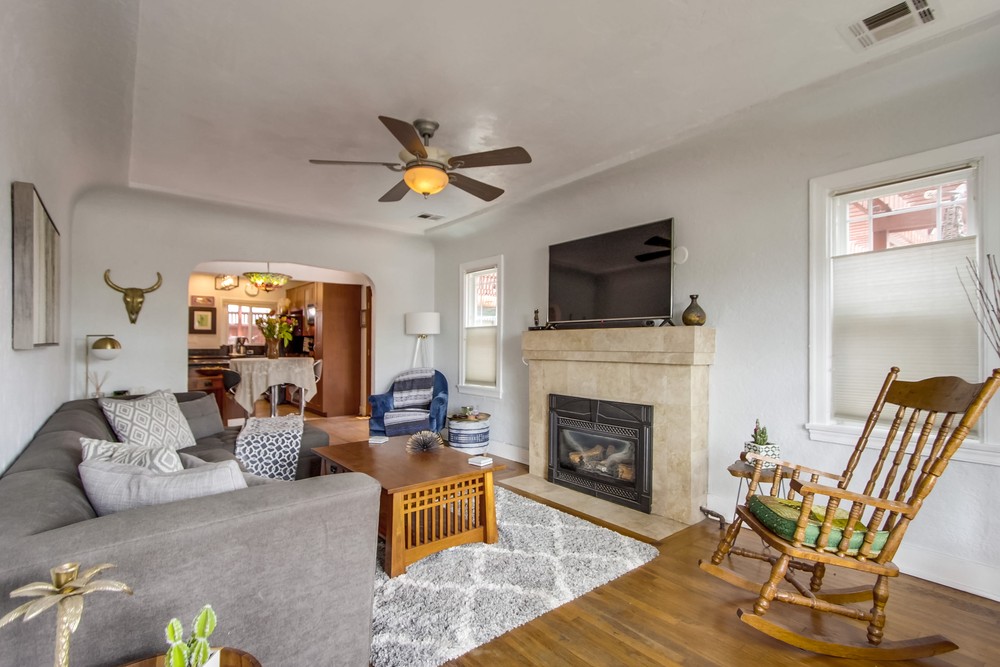 Virtual tour photo 15 of 44 for 2836 Lincoln Ave