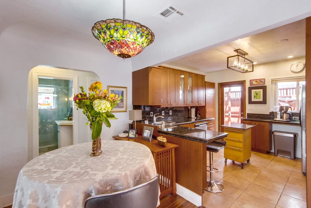 Virtual tour photo 22 of 44 for 2836 Lincoln Ave